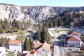 Imotski samostojeća kuća 546 m2 roh-bau - prilika!, Imotski, Maison