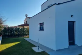 Poreč - nova kuća s pogledom na more 140m2, Poreč, Famiglia