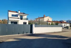 Poreč - nova kuća s pogledom na more 140m2, Poreč, Famiglia