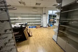 PROSTOR ZA VAŠ POSAO NA ODLIČNOJ LOKACIJI, Pula, Commercial property