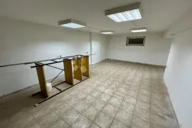 PROSTOR ZA VAŠ POSAO NA ODLIČNOJ LOKACIJI, Pula, Commercial property