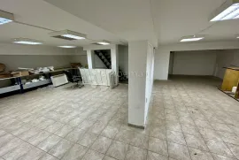 PROSTOR ZA VAŠ POSAO NA ODLIČNOJ LOKACIJI, Pula, Commercial property