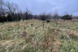 Građevinsko zemljište u centru Krasice, Bakar, Terreno