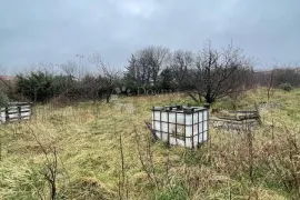 Građevinsko zemljište u centru Krasice, Bakar, Terreno