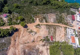 Prostrani građevinski teren u blizini mora s pogledom, Hvar, Land