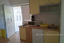 Apartmanska kuća s otvorenim pogledom na more, Trogir, Famiglia