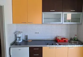 Apartmanska kuća s otvorenim pogledom na more, Trogir, Maison