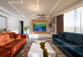 Penthouse s pogledom na more na dominantnoj poziciji, Opatija, Appartamento