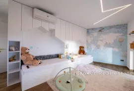 Penthouse s pogledom na more na dominantnoj poziciji, Opatija, Appartamento