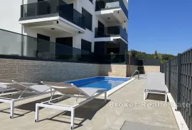 Moderan apartman s djelomičnim pogledom na more, Trogir, Appartamento