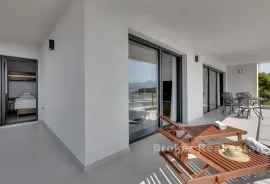 Luksuzni apartman u prvom redu do mora, Hvar, Flat