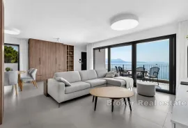 Luksuzni apartman u prvom redu do mora, Hvar, Flat