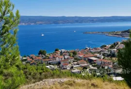 Građevinsko zemljište s idejnim projektom i pogledom na more, Omiš, Tierra