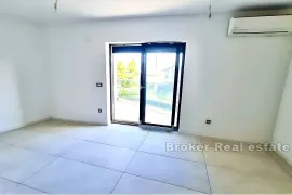 Novoizgrađen dvosoban apartman, Lanišće, Appartamento