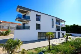 Novoizgrađen dvosoban apartman, Lanišće, Appartamento