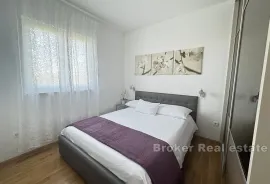 Moderan dvosoban apartman, Rogoznica, Appartamento