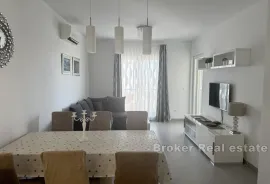 Moderan dvosoban apartman, Rogoznica, Apartamento