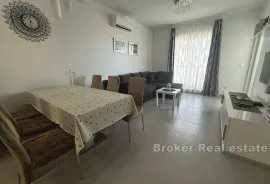 Moderan dvosoban apartman, Rogoznica, Apartamento