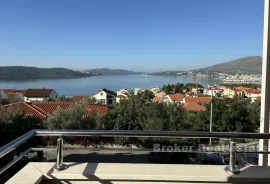 Dvosoban stan s pogledom na more, Trogir, Διαμέρισμα