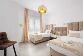 Luksuzan penthouse s bazenom i prekrasnim pogledom na more, Trogir, Διαμέρισμα