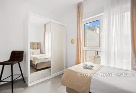 Luksuzan penthouse s bazenom i prekrasnim pogledom na more, Trogir, Διαμέρισμα