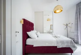 Luksuzan penthouse s bazenom i prekrasnim pogledom na more, Trogir, Διαμέρισμα