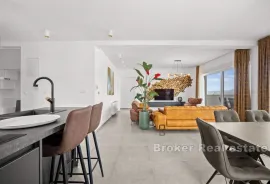 Luksuzan penthouse s bazenom i prekrasnim pogledom na more, Trogir, Διαμέρισμα