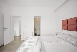 Luksuzan penthouse s bazenom i prekrasnim pogledom na more, Trogir, Διαμέρισμα