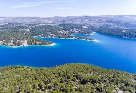 Građevinsko zemljište u turističkoj zoni u prvom redu do mora, Rogoznica, Tierra