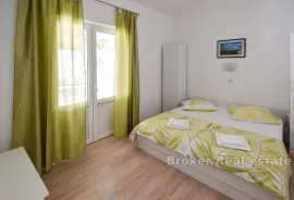 Poslovno apartmanska kuca sa prekrasnim pogledom i blizinom mora, Makarska, Casa