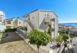 Poslovno apartmanska kuca sa prekrasnim pogledom i blizinom mora, Makarska, Casa