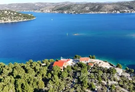 Građevinsko zemljište u drugom redu do mora, Rogoznica, Arazi