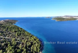 Građevinsko zemljište u drugom redu do mora, Rogoznica, Arazi