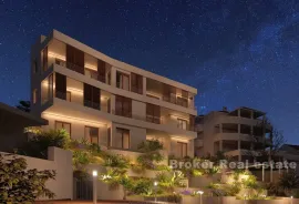 Luksuzan stan s bazenom u prvom redu do mora, Trogir, Appartement