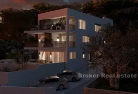 Ekskluzivan penthouse s krovnom terasom u prvom redu do mora, Trogir, Daire