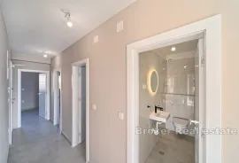 Moderni stanovi u novogradnji, Šibenik, Apartamento