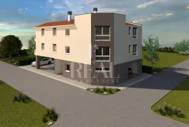 Pula stan u novogradnji 41m2, 1. kat,natkriveni parking !, Pula, Appartamento