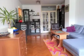 Zagreb, Jarun, trosoban stan NKP 80 m2, Zagreb, Wohnung