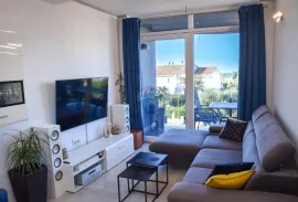 Poreč, okolica, moderan stan sa pogledom na more, Poreč, Appartement