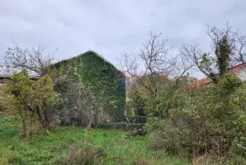 Bakar, Kukuljanovo - kuća s okućnicom i terenom, Bakar, Haus