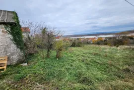 Bakar, Kukuljanovo - kuća s okućnicom i terenom, Bakar, Haus