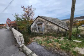 Bakar, Kukuljanovo - kuća s okućnicom i terenom, Bakar, Haus