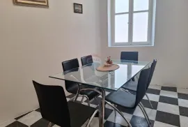 Crikvenica-dvojna kuća u srcu starog grada 80m od mora, Crikvenica, Haus