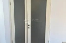 HOTO VILE TROSOBAN STAN SA GARAŽOM, Sveta Nedelja, Appartment