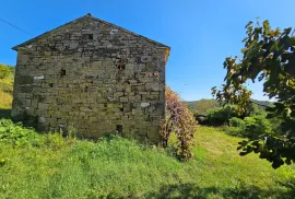 Stancija u okolici Grožnjana s velikim terenom i otvorenim pogledom, Grožnjan, Дом