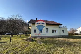 OBITELJSKA KUĆA GORNJA PAČETINA, Krapina, Famiglia