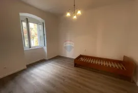 Rijeka, Mlaka- dvosoban Stan 74m2, potpuno adaptiran, Rijeka, Appartamento