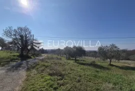 Istra, Bale, građevinsko i poljoprivredno zemljište s pogledom na more, Bale, Land