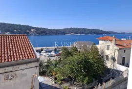 Mali Lošinj, trosoban stan sa pogledom na more, Mali Lošinj, Kвартира