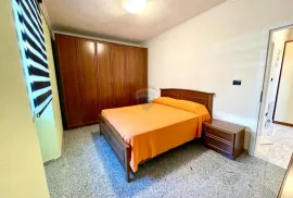 Crikvenica, Selce - kuća sa dva odvojena stana 70 m od mora, Crikvenica, House